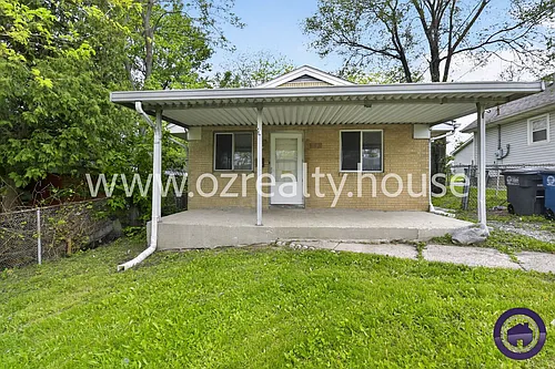 732 Coyne Ave Photo 1