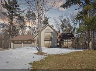 2318 Skyline Pines Dr, Green Bay, WI 54313