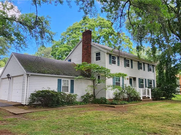 80 Bay Knoll Rd, Rochester, NY 14622