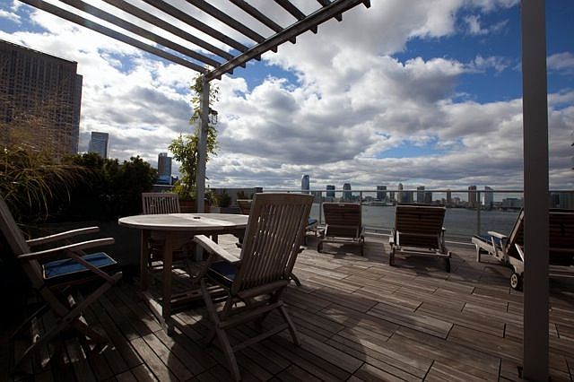 1st image of 34 Desbrosses St APT 524