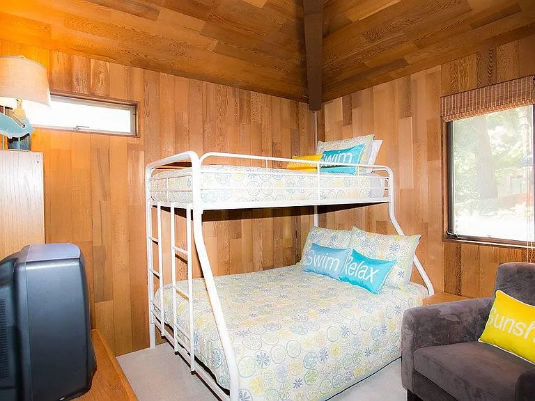3rd Bedroom - Full/dbl Bunks