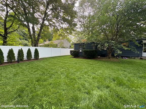 4th image of 225 Riverside Dr