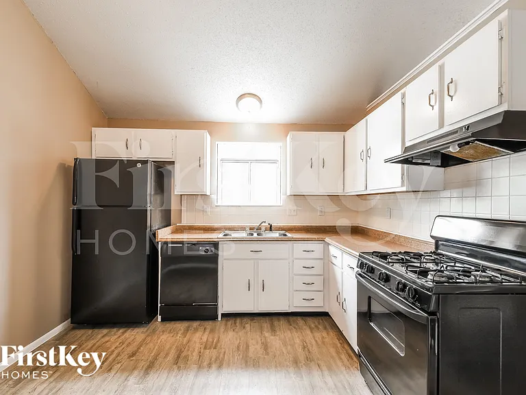 11610 Helenoak Dr — Photo 5