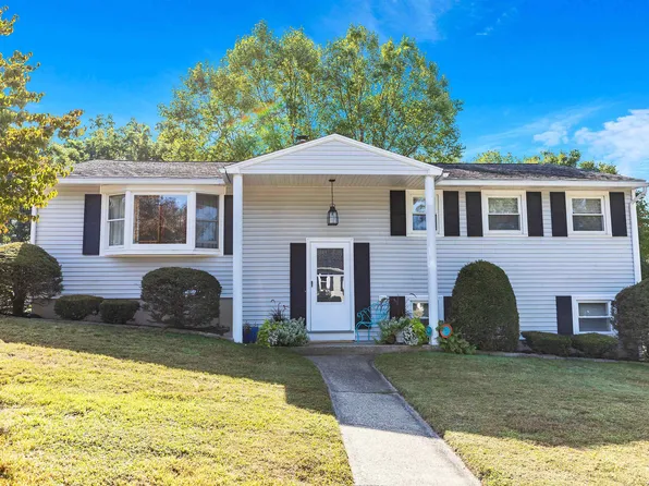 161 Lancelot Avenue, Manchester, NH 03104