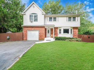 56 Sally Ln, Ridge, NY 11961