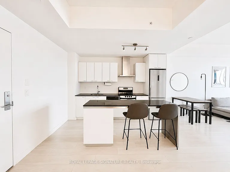 51 E Liberty St #509 — Photo 3
