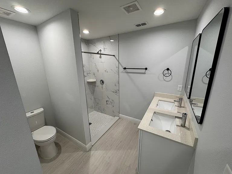 4100 Mendoza Ave — Photo 15