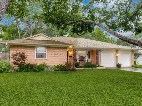 8306 Stonycreek Dr, Dallas, TX 75228
