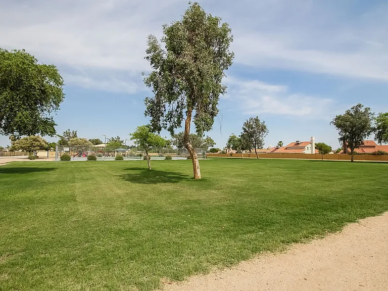 8003 W Larkspur Dr — Photo 16