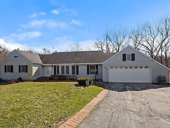 3rd image of 9481 Sullivan Ln