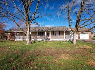 303 Forest Park Dr, Herrin, IL 62948