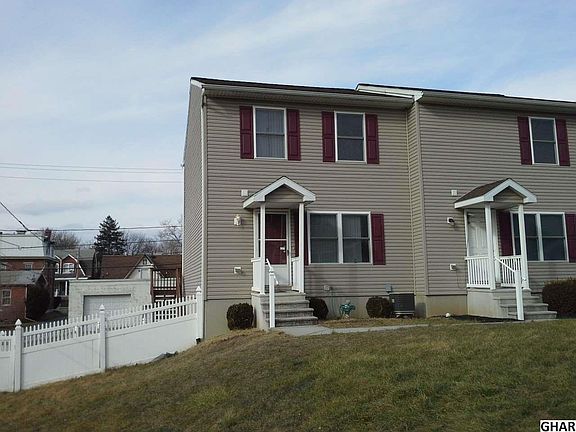 2nd image of 2451 Douglas St
