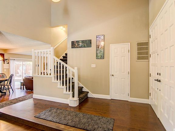 3rd image of 1105 Augusta Way