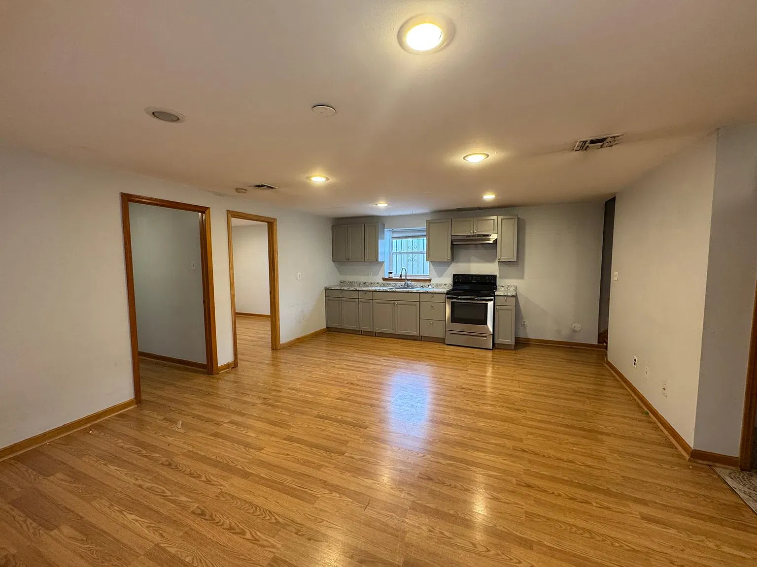 2 bed, $2,000 — Photo 2