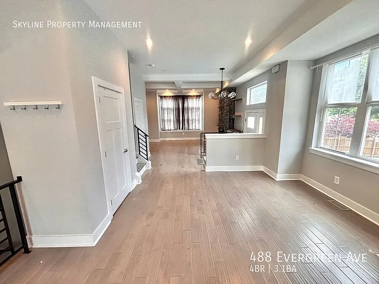 488 Evergreen Ave — Photo 9