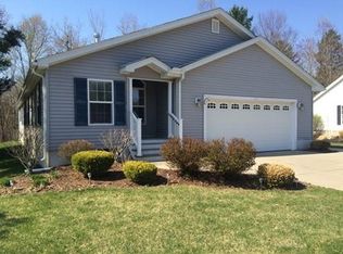 61 Patriots Dr, Westfield, MA 01085