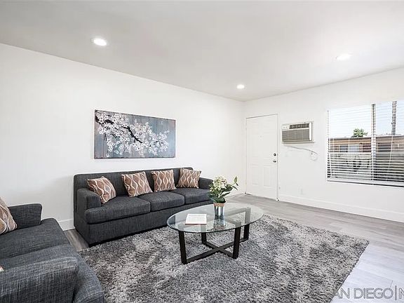 3rd image of 620 E Lexington Ave Unit 24