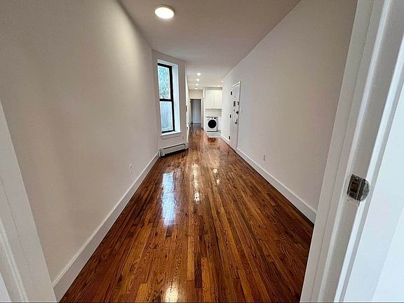 2nd image of 309 W 121st St #3D
