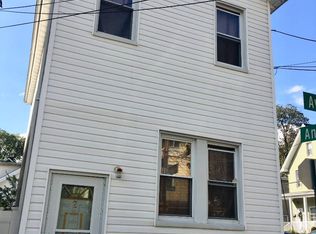 2 Avenue B, Staten Island, NY 10302