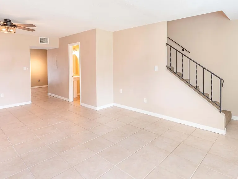 5850 Cypress Gardens Blvd #607 — Photo 2