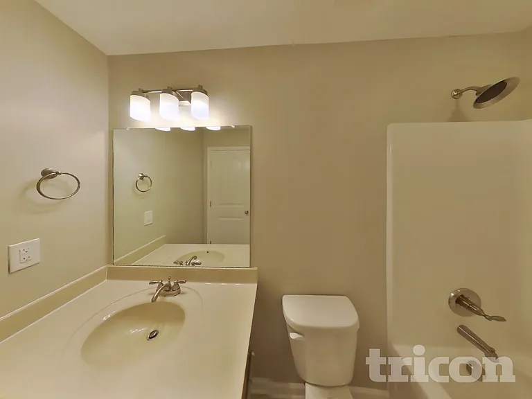 549 Medallion Cir — Photo 15