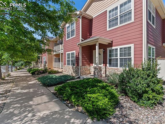 3rd image of 1563 Monterey Rd APT B