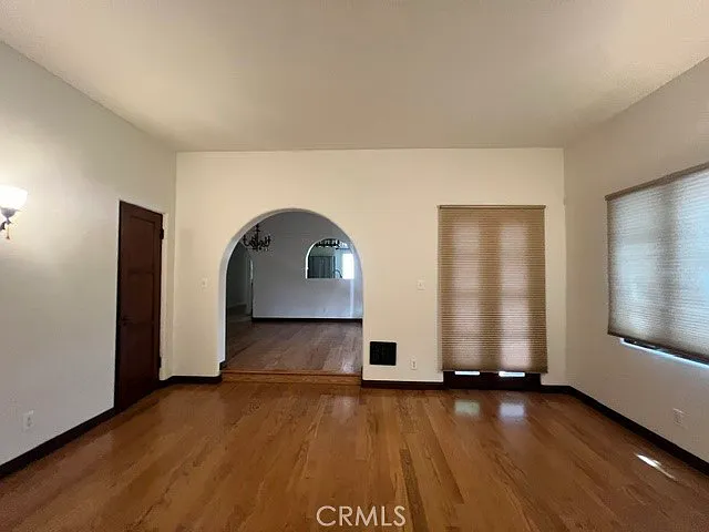 3220 E 2nd St #B — Photo 4