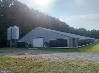 18646 Airport Dr, Melfa, VA 23410