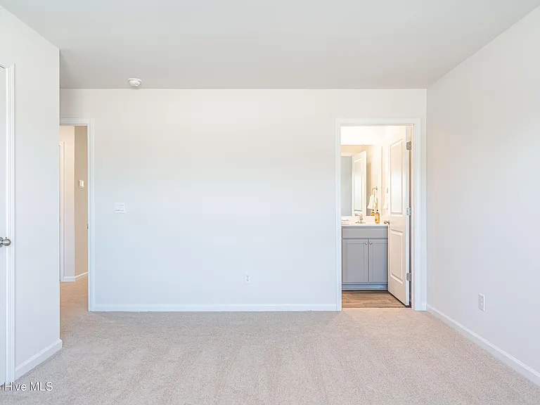 205 Maddox Dr — Photo 16