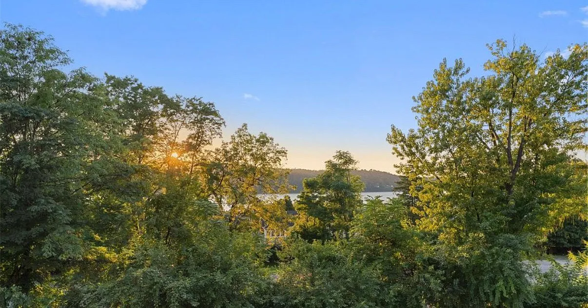 1 bed, 900 sqft, $3,300 — Photo 1