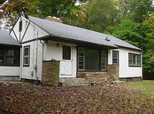 1 Draper Rd, Lincoln, RI 02865