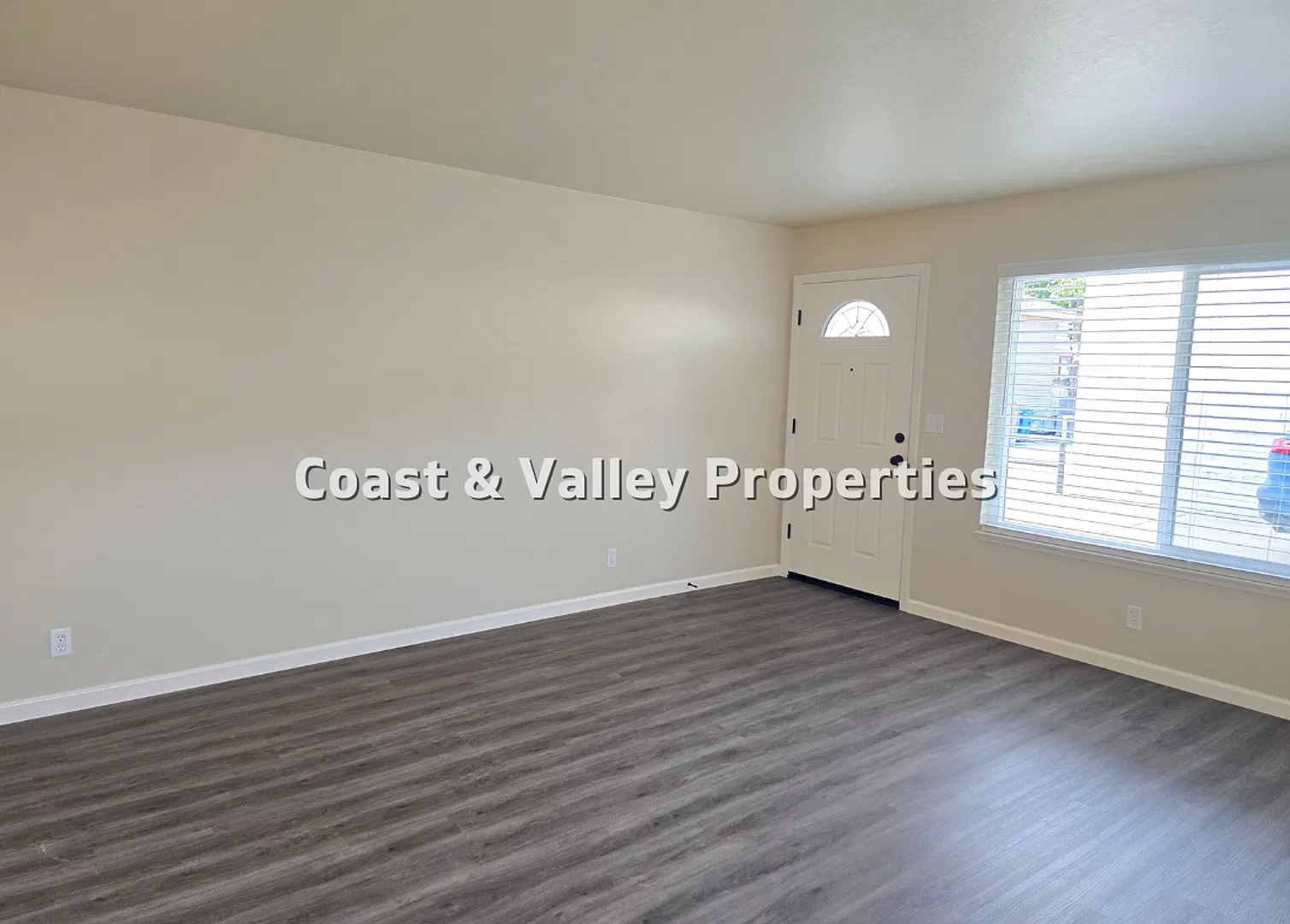 41 Maple Street — Photo 2