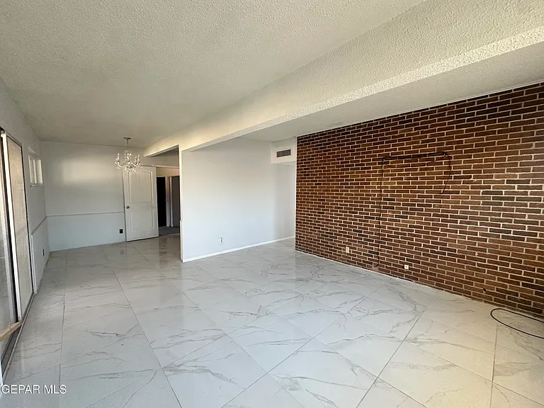 5104 Paris Ave — Photo 6