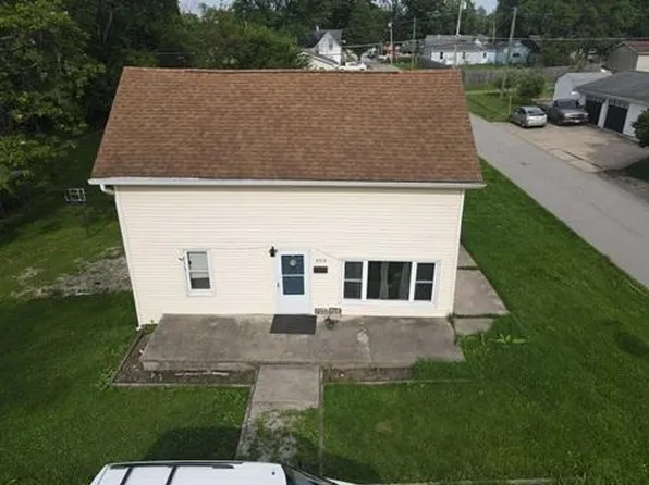 403 Harrison St, Hope, IN 47246