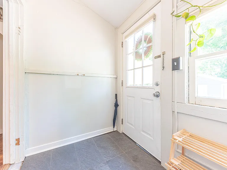 1123 W Huron St — Photo 27