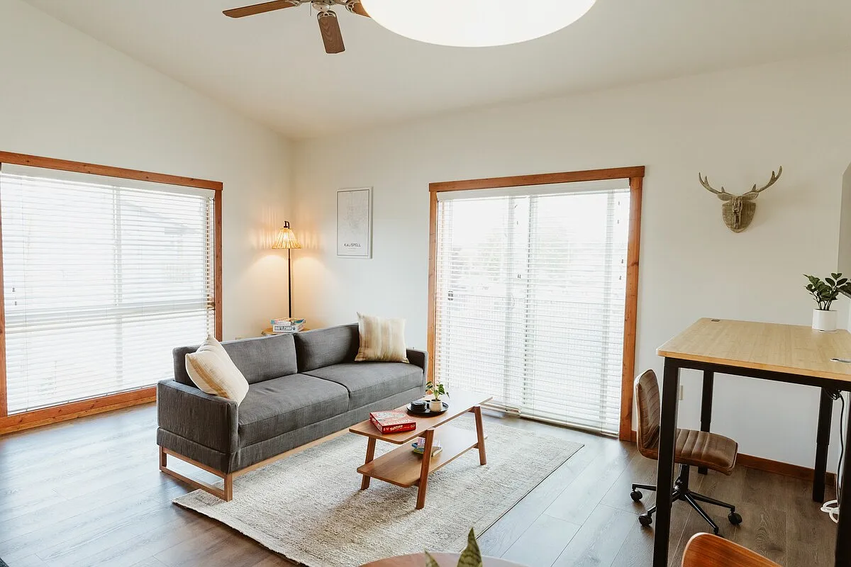 1 bed, $4,025 — Photo 2
