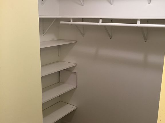 4th image of 2476 Cobble Hill Alcove