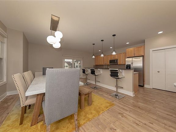 4th image of 1487 Huntington Ln