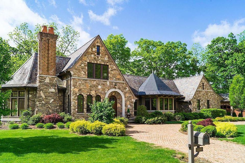1st image of 4899 Oldbridge Dr