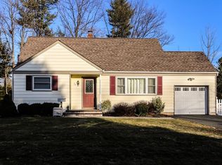 28 Whitewood Dr, New City, NY