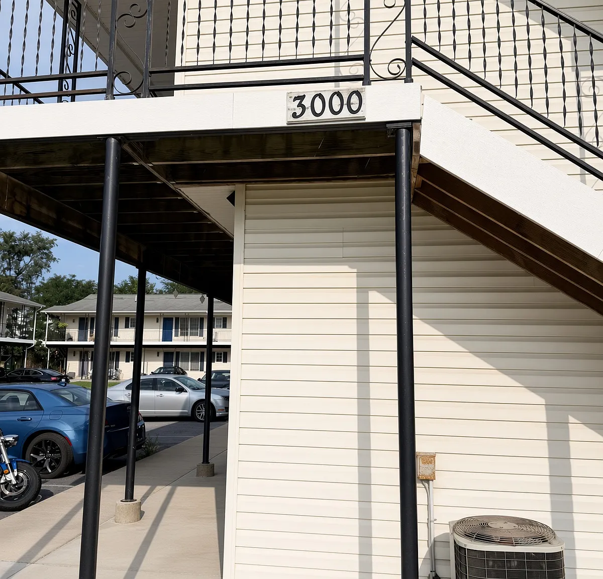 2 bed, 775 sqft, $1,299 — Photo 2