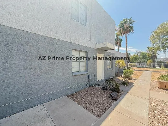 2625 W Ocotillo Rd #2 — Photo 2