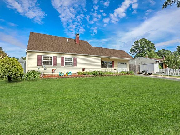 3rd image of 12 Meyer Ln