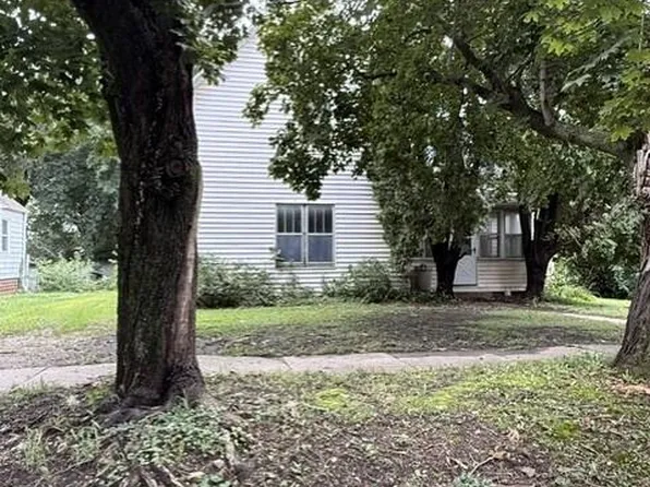 409 E Newago St, Radcliffe, IA 50230