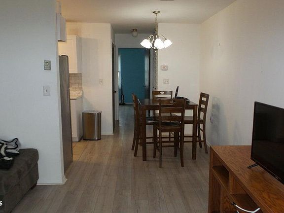 5th image of 1246B Hamilton Court #B