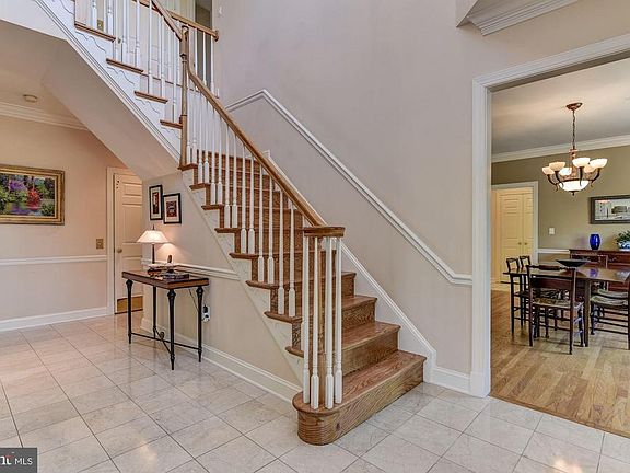 4th image of 10005 Gable Manor Ct