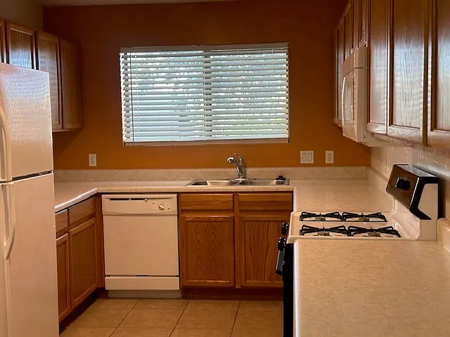 205 N 74th St #205 — Photo 14