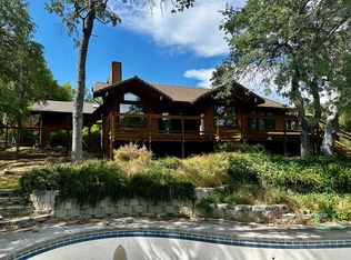 50771 Woodside Ln, Oakhurst, CA 93644