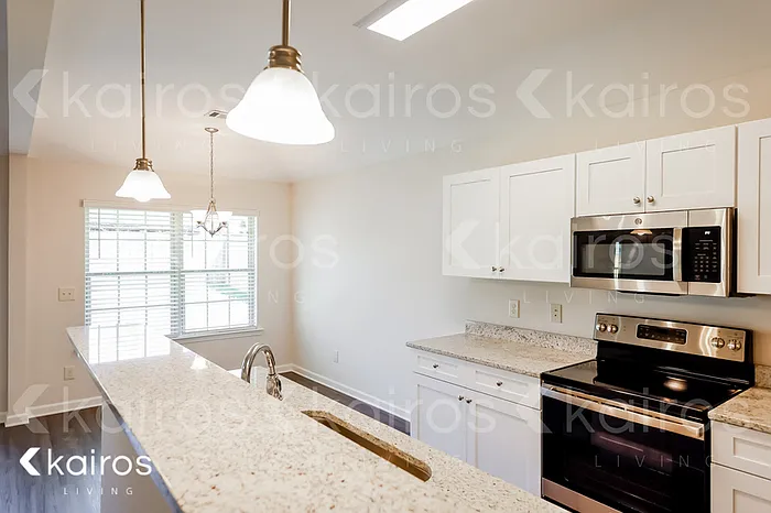 713 Park Ln — Photo 6
