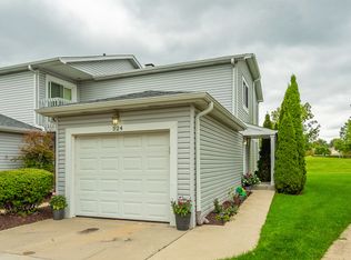 524 Stone Gate Cir, Schaumburg, IL 60193